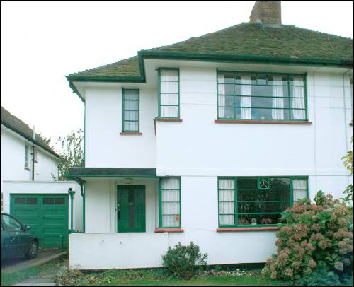 19 Howard Walk